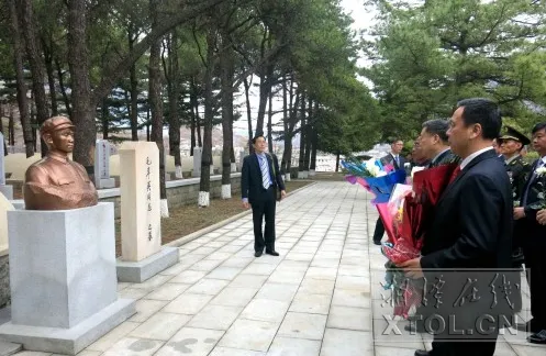 湘潭市政府清明节派代表团赴朝鲜祭扫毛岸英烈士墓