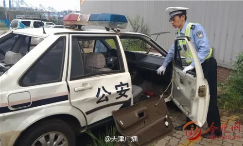 天津爆炸“车坚强”李江信资料图片 往返火场救多人